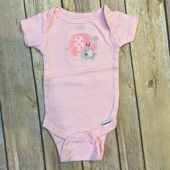 Newborn Girls Gerber Onesie Bundle - Picture 6 of 6